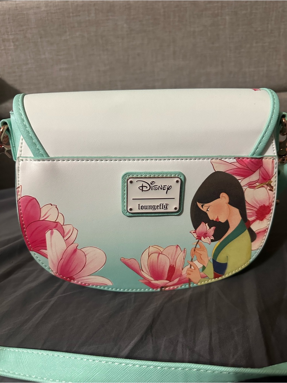 Loungefly Mulan Crossbody Bag - Picture 2 of 2